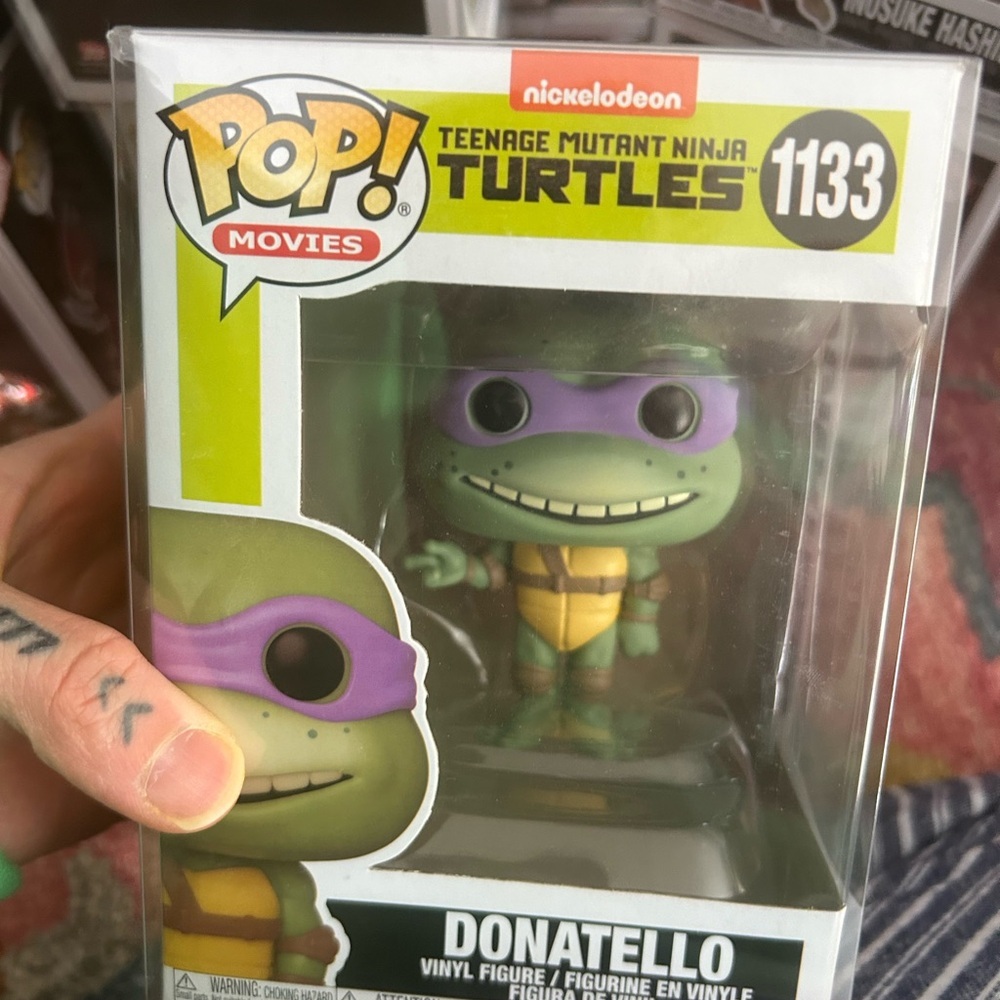 DONATELLO--1133---FUNKO POP! MOVIES - Picture 12 of 13